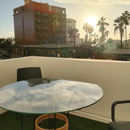 La Playa אכסניה אדחה